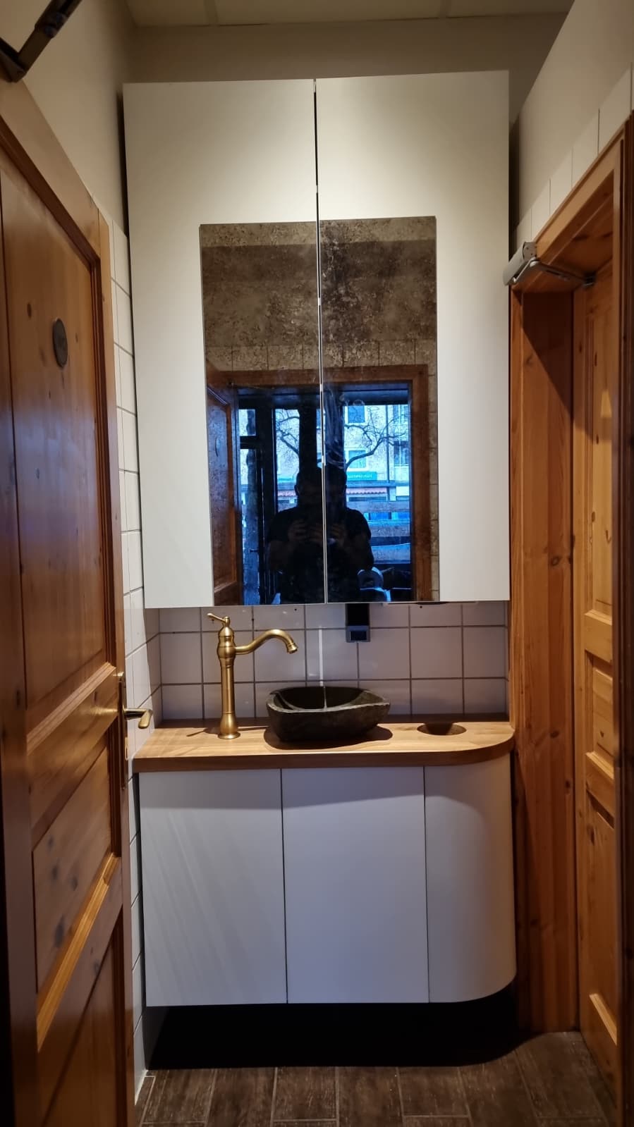 Badezimmermöbel aus Holz